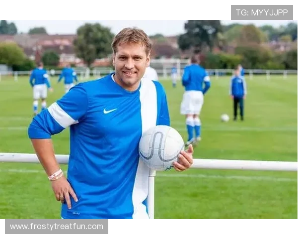 《圣埃蒂安关键球员续约增强球队竞争力，球迷期待新赛季优异表现》