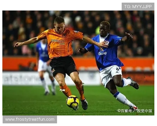 库法尔本赛季在英超表现稳健,防守数据持续提升 库法尔本赛季在英超表现稳健,防守数据持续提升