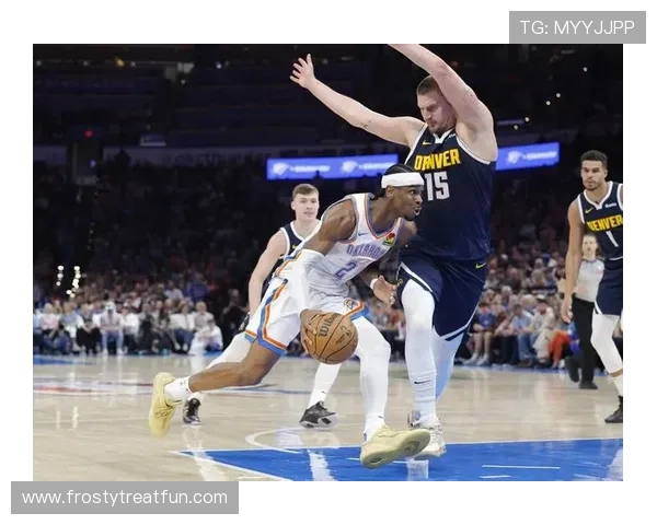 朗多挡拆牵制约基奇，拉开空间提升队友三分命中率